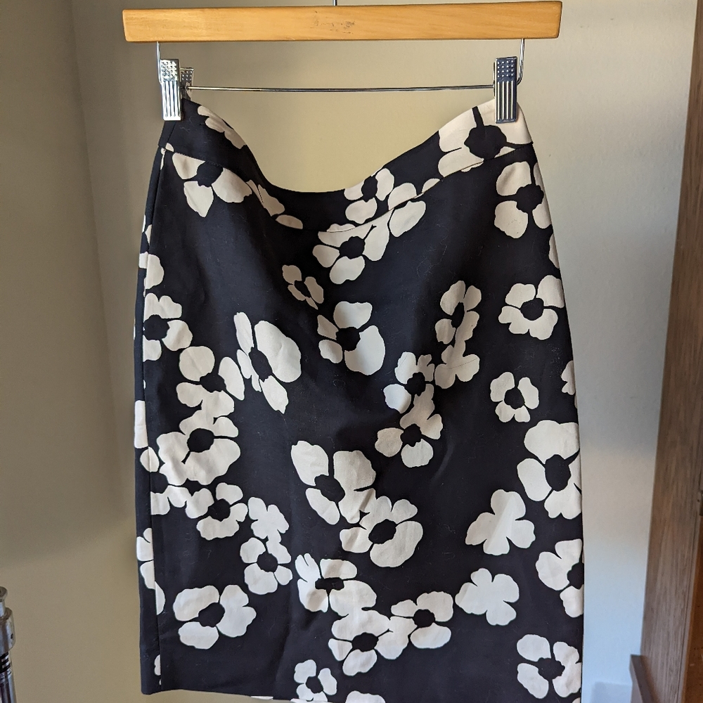 LOFT Floral Pencil Skirt